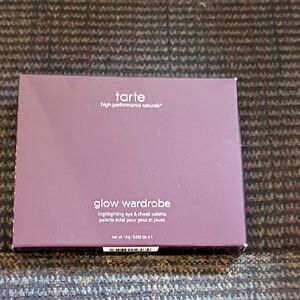 Tarte Glow Wardrobe Highlighting Palette - Deep Purple